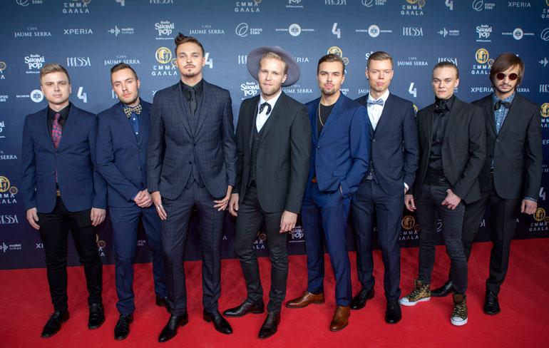 Roope Salminen ja koirat keikkatauko