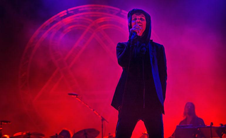 Ville Valo keikalla Tuurissa
