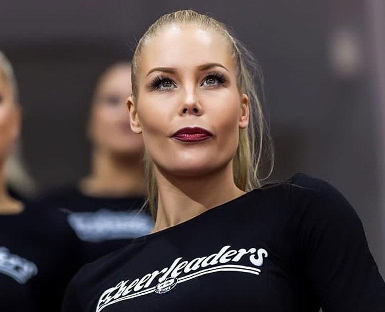 Satu Sarparanta on TPS Cheerleadersin kapteeni.