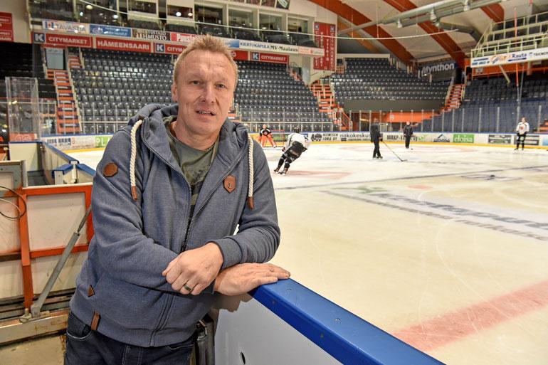 Avioliitto pelasti Mika Lartaman.
