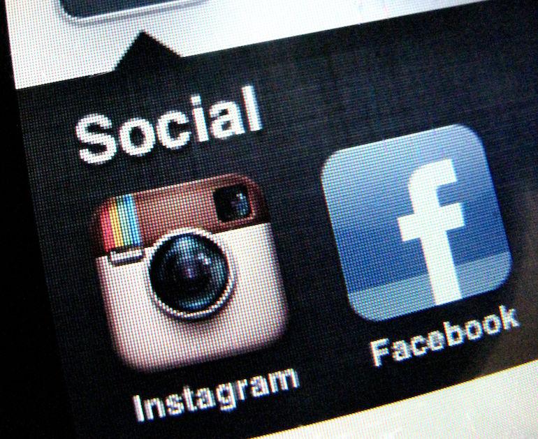 Nainen striimasi seksiä Instagram-tilillään.