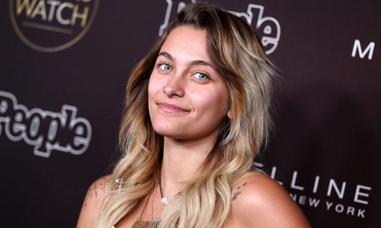 Paris Jackson julkaisi yläosattoman kuvan.
