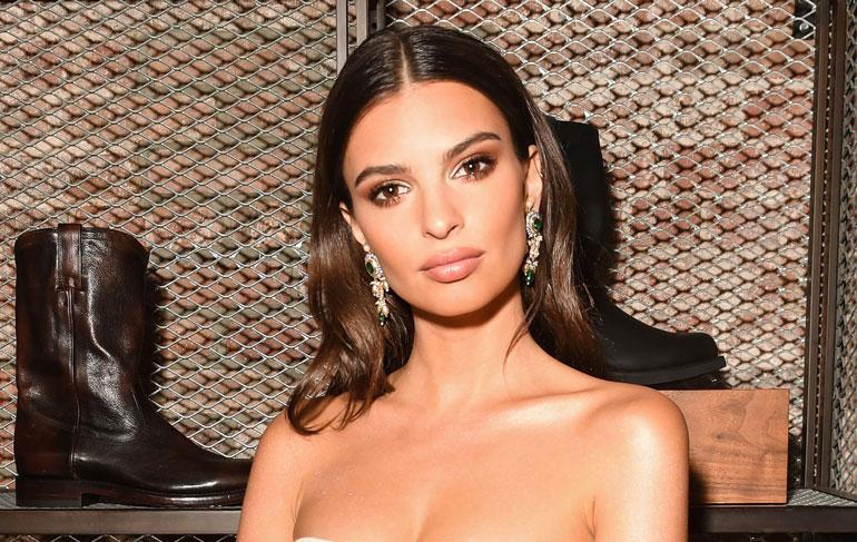 Emily Ratajkowski on upea malli.