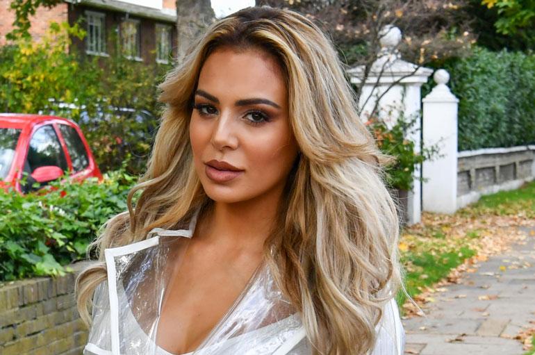 Sofia Belórf ja seksipommit bilettivät UFC-tähden kanssa.