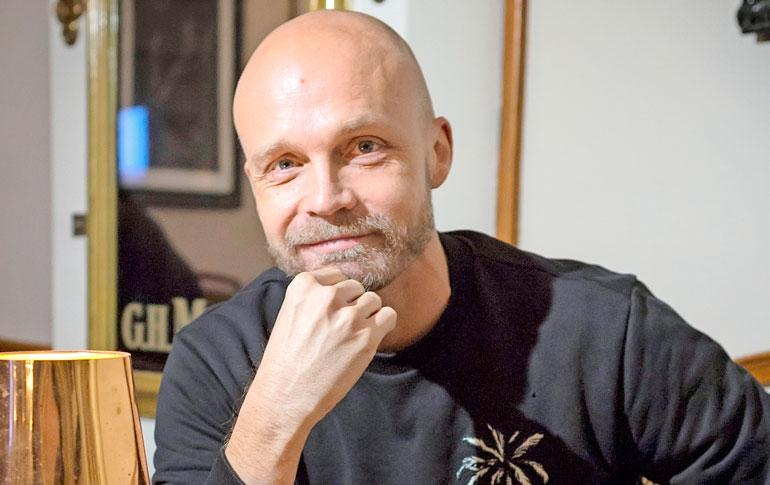 Juha Tapio ei tee musiikkia rahan takia.