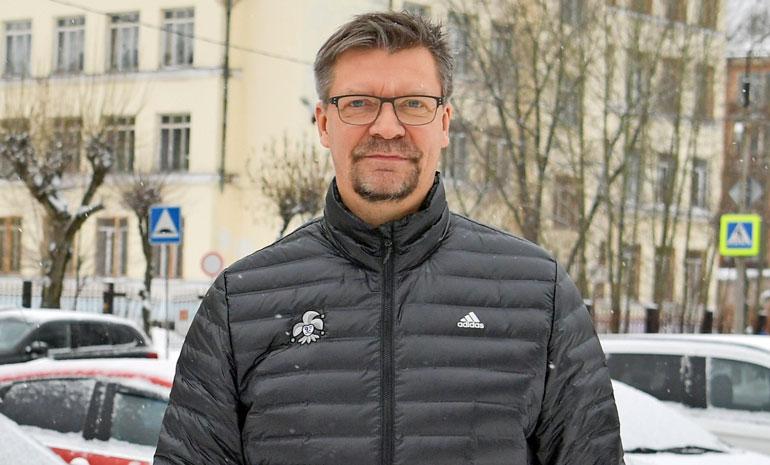 Jukka Jalonen valmentaa Jokereita.