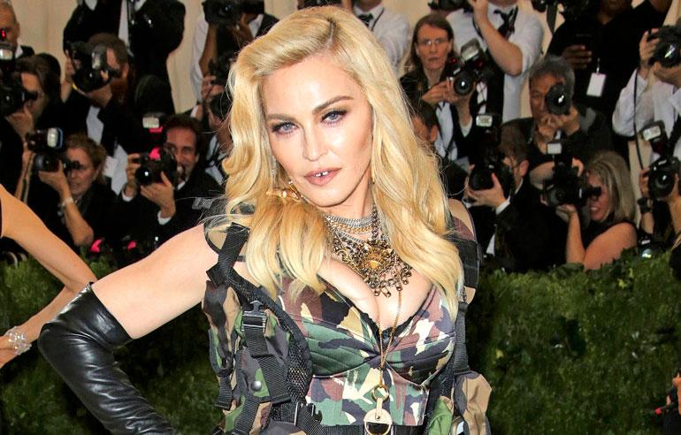 Madonna järjesti veljensä erikoishoitoon.
