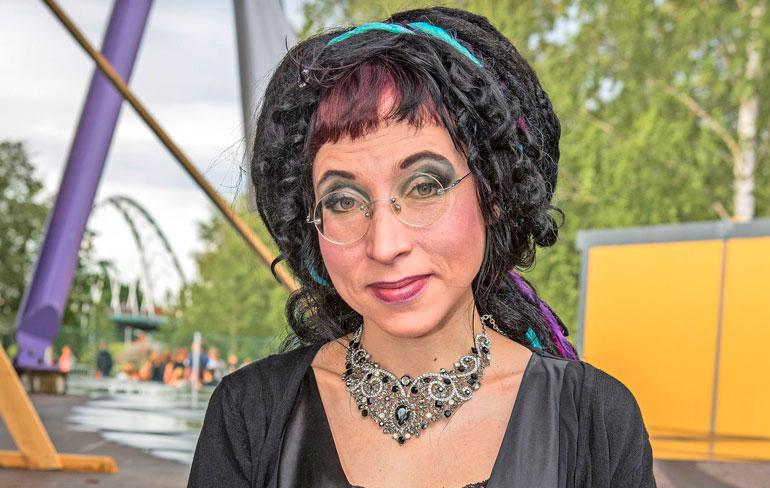 Sofi Oksanen haukkui naapureita.