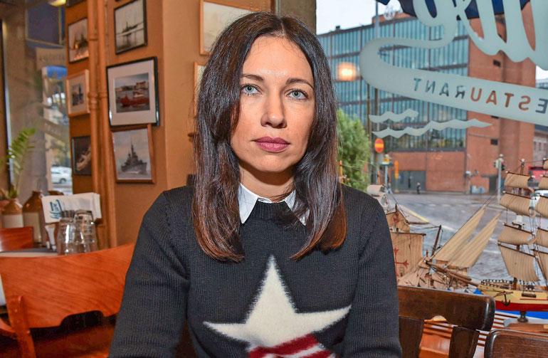 Oksana Chaiko vaatii Jere Karalahdelta elatusapua.