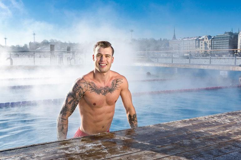 Aleksi Jorila poseeraa kuumissa kuvissa.