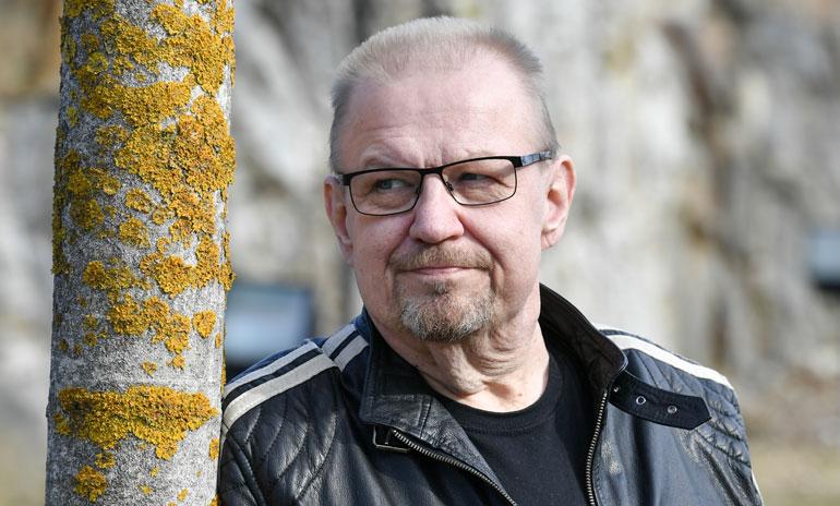 Jope Ruonansuu käy läpi rankkoja syöpähoitoja.