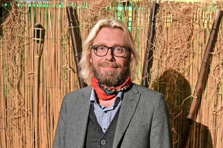 Kimmo Vehviläinen on hämillään suhdehuhuista.