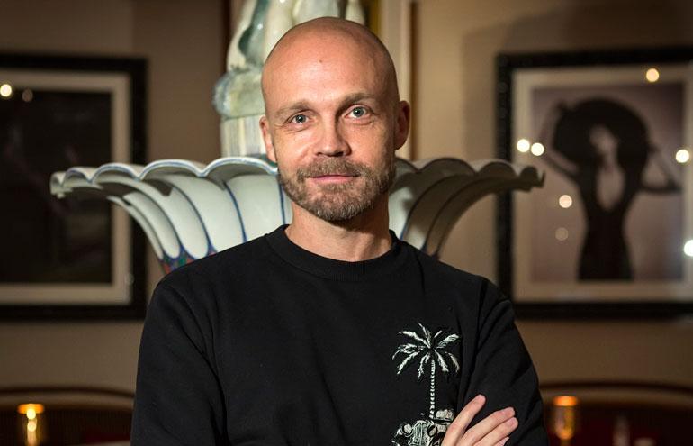 Juha Tapio kertoo ujoudestaan.