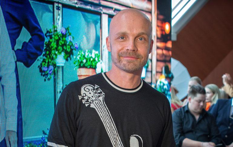 Juha Tapio saa perheestä vastapainoa keikkailulle.