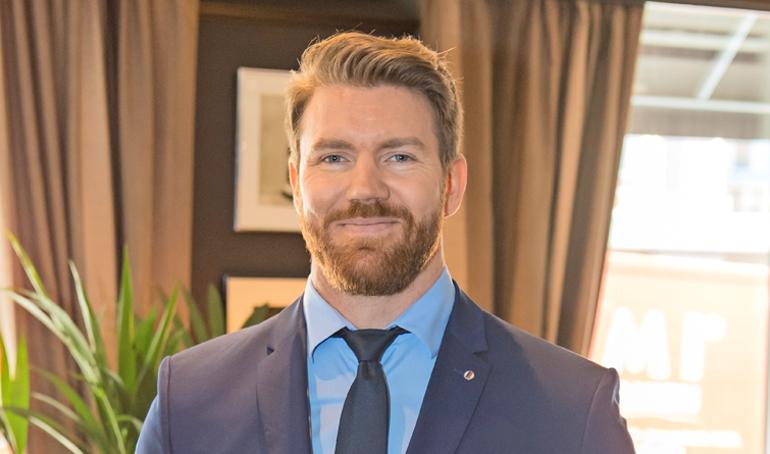 Joni Lindlöf Bachelor
