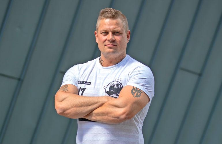 Sami Valonen palkkaa ex-linnakundeja firmaansa.