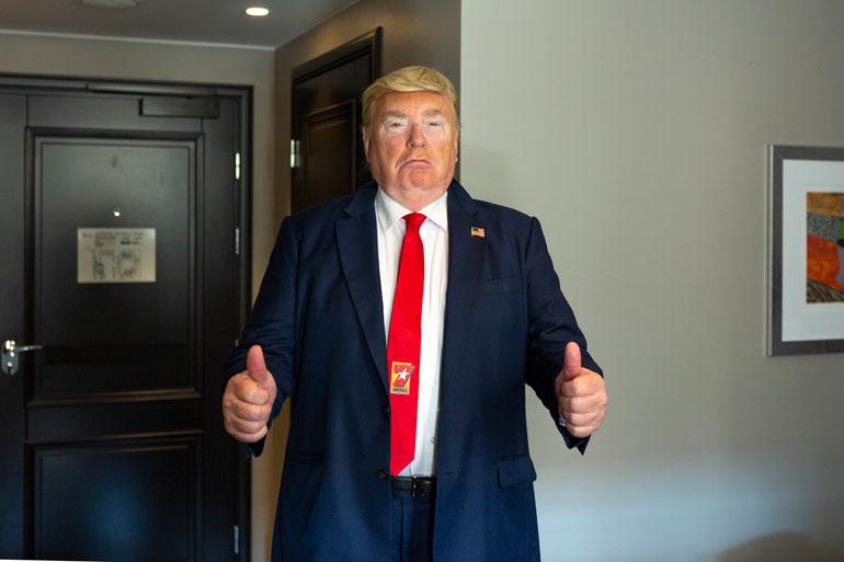 Dennis Alan on vale-Trump.