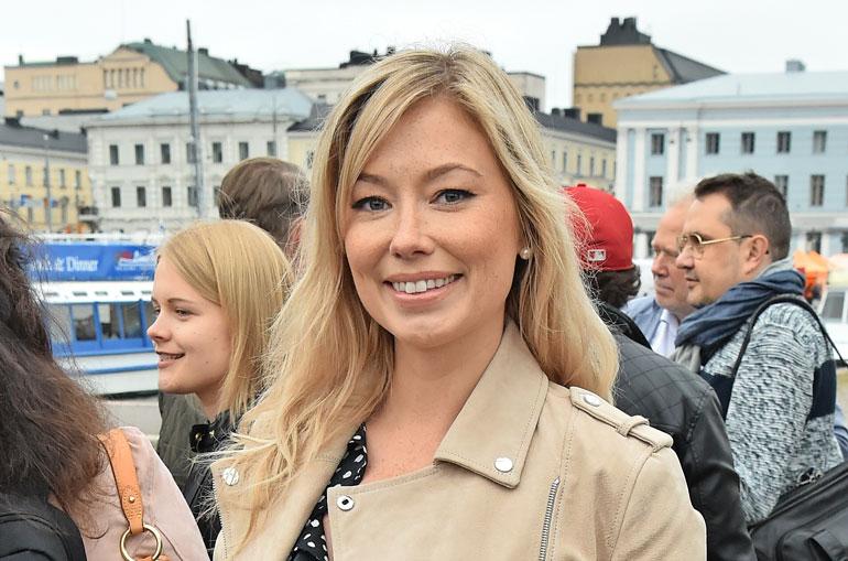 Jenny Helenius osallistui myös Jenkeissä tv-ohjelmaan.