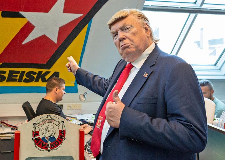 Dennis Alan on vale-Trump.