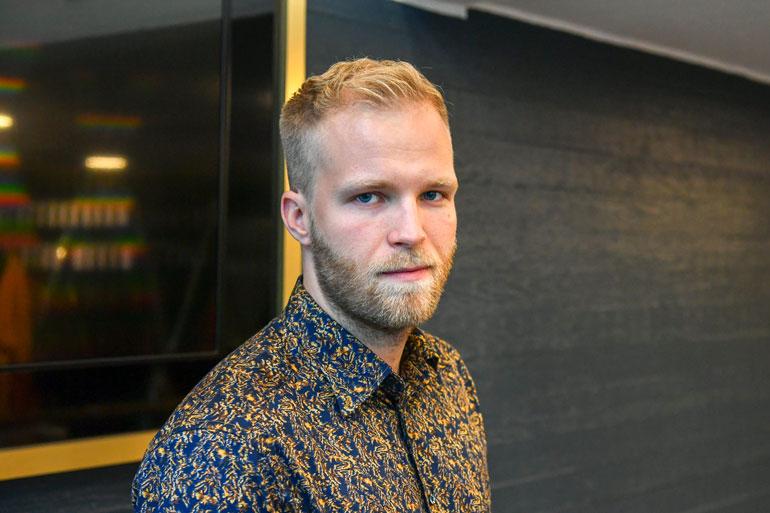 Jon-Jon Geitel julkaisee soolomateriaalia.