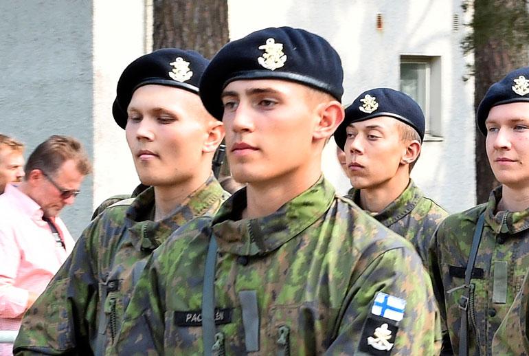Robin Packalen suorittaa varusmiespalvelusta.