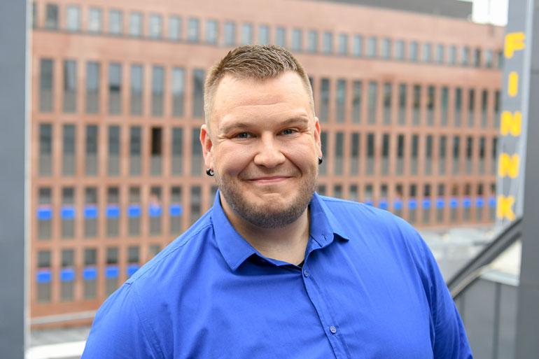 MIkko Penttilä tähdittää Putousta.