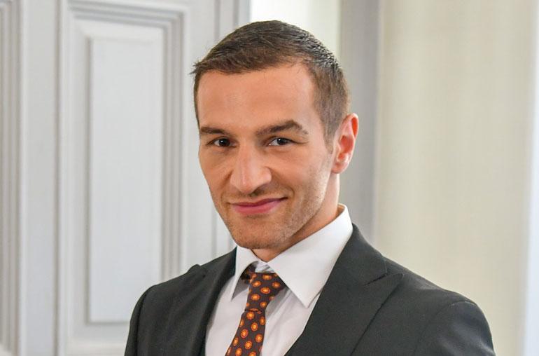 Edis Tatlin rakas kannusti Tanssii tähtien kanssa -katsomossa.