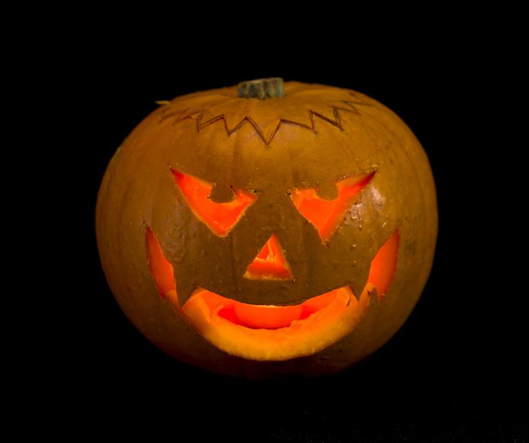 Halloween-koristeiden kuuluu olla pelottavia.