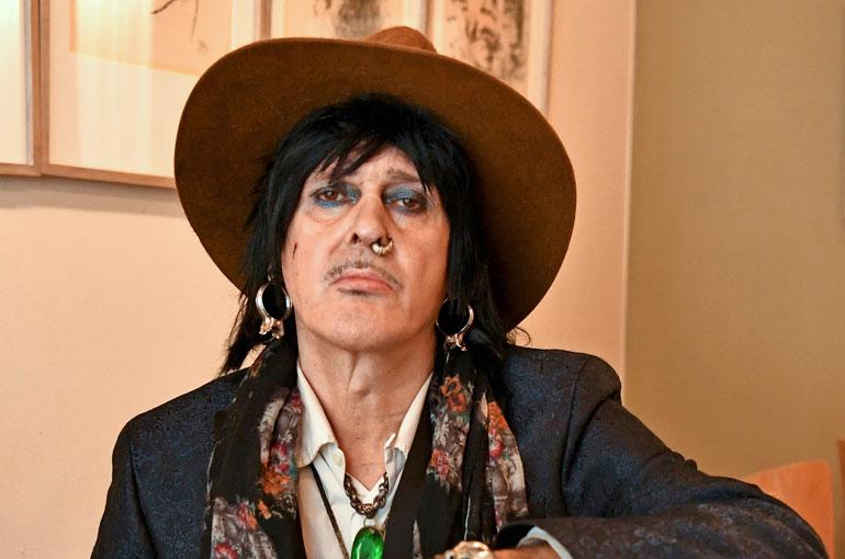 Andy McCoy kertoi käyttävänsä kannabista.