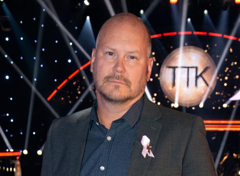 Janne Virtanen opiskelee käsikirjoittamista.