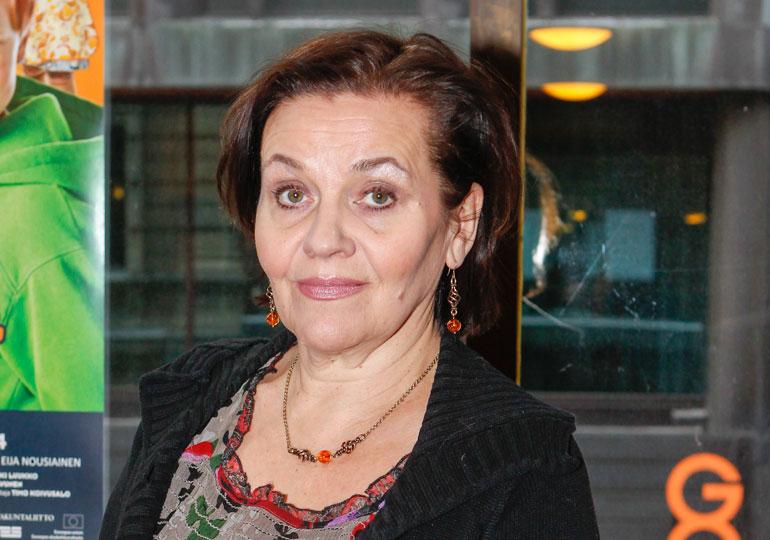 Riitta Havukainen vietti karaokeiltaa nuoren komistuksen kanssa.