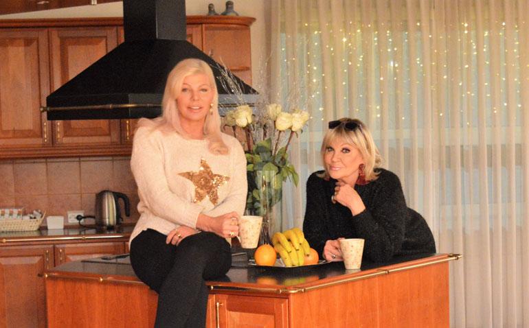 Tiina Jylhä ja Hannele Lauri ovat ystäviä.