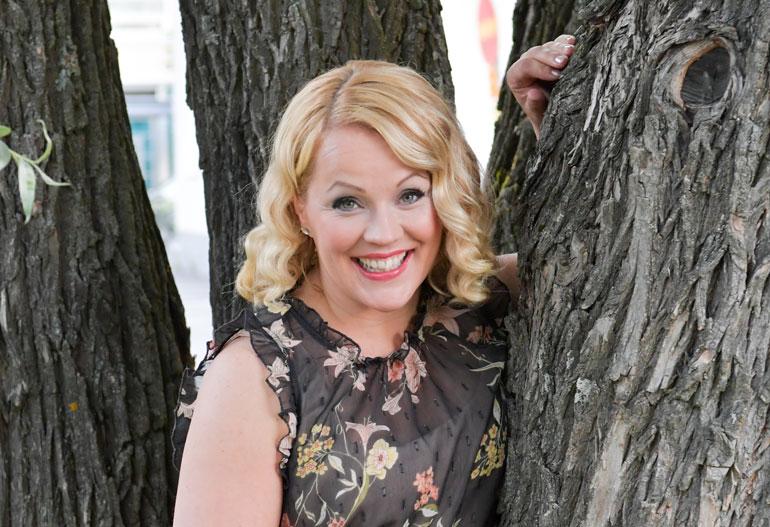Heidi Pakarinen kiistää romanssin.