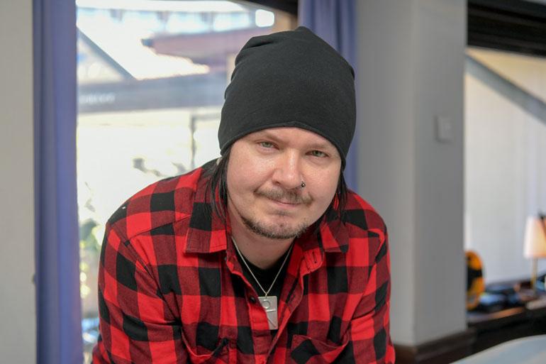 Aki Tykki esiintyi ilman pipoa.