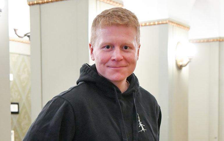 Sampo Kaulanen hämmensi lentokentällä.