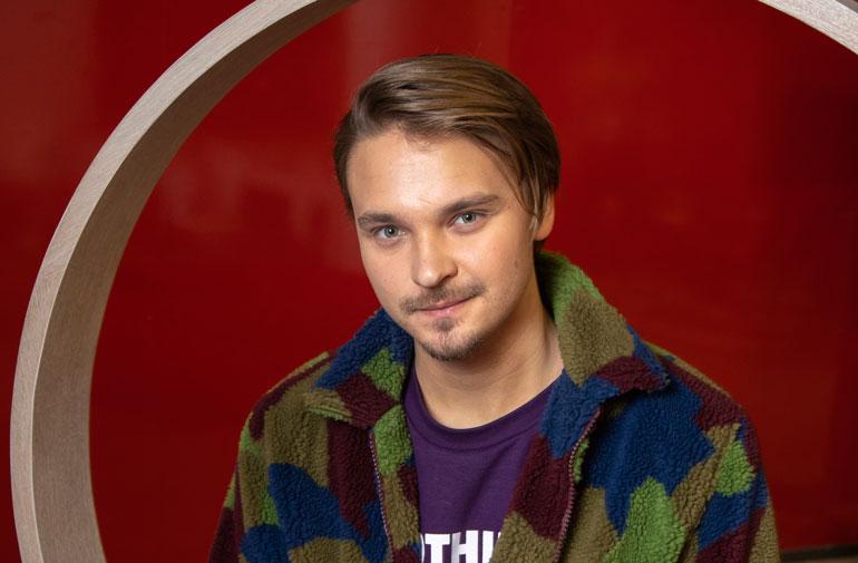 Roope Salminen lähti lemmenlomalle Putous-kaunottaren kanssa.