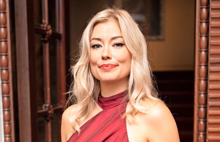 Jenny Heleniuksella on raakasuklaarakastaja.