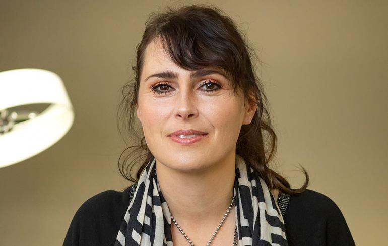 Sharon den Adel