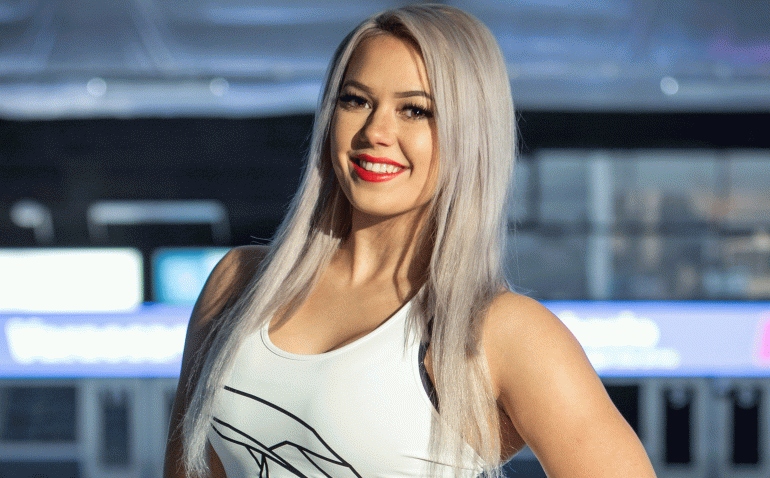 Mira Ahola.