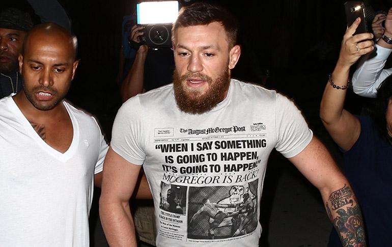McGregor pääsi putkasta salamavalojen räiskeessä!
