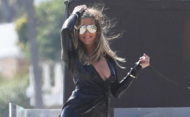 Jennifer Aniston dominakuvissa!