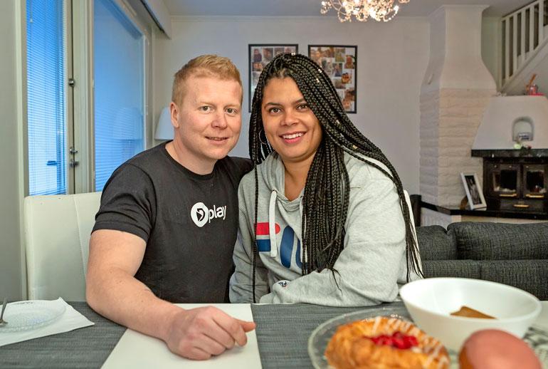 Sampo ja Minttu Kaulanen vierailivat nakukylpylässä.