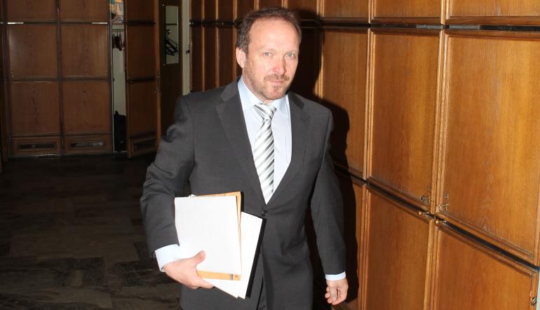 Teuvo Hakkarainen nousee Euroopan parlamenttiin