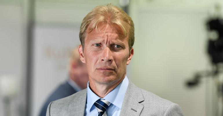 Mika Anttonen asuu omakotitalossa.