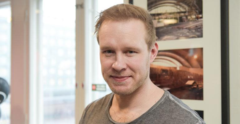 Janne Niinimaa riehui baarissa.