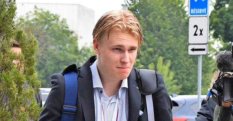 Kaapo Kakko juhli railakkaasti.