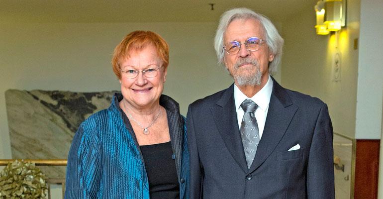 Tarja Halonen ja Pentti Arajärvi.