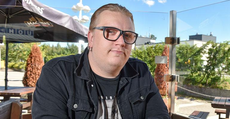 Arttu Wiskari perustaa ravintolan.