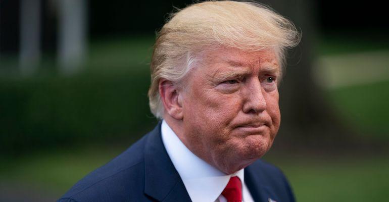 Trump myy pillejä.