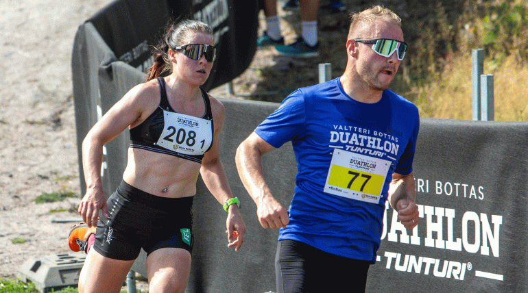 Krista Pärmäkoski & Valtteri Bottas.